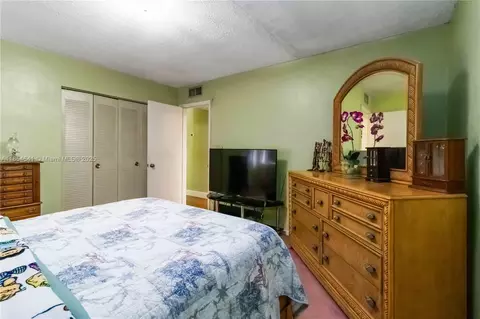 Bedroom - 765 W 80th St, Hialeah, FL 33014 photo 2 of 6