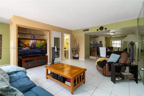 Living - 765 W 80th St, Hialeah, FL 33014 photo 4 of 4