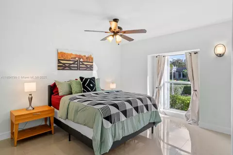 7417 Twin Sabal Dr, Miami Lakes, FL 33014 photo 16
