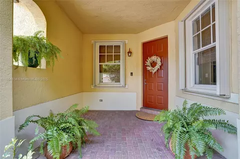 5724 NW 120th Ave, Coral Springs, FL 33076