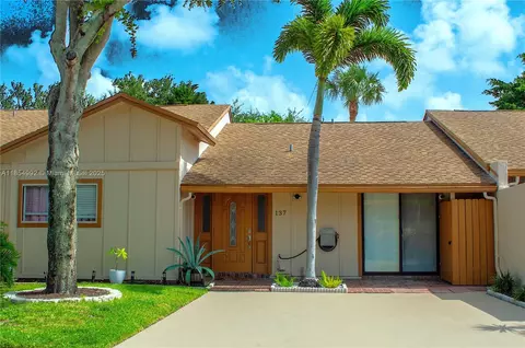 2400 SW 19th Ave #137, Boynton Beach, FL 33426