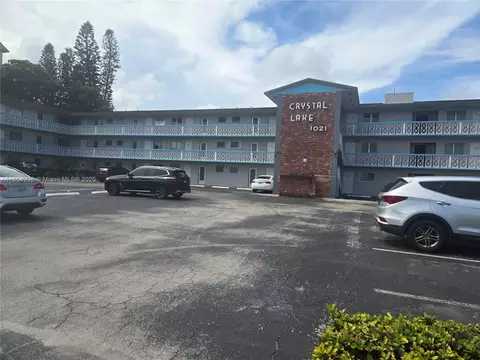 1021 Crystal Lake Dr #207, Pompano Beach, FL 33064