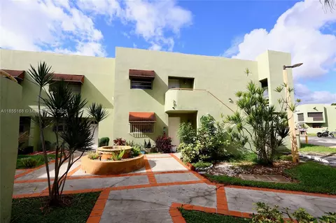 11081 NW 7th St #203, Miami, FL 33172