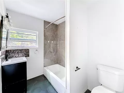 Bath - 796 NE 85th St, Miami, FL 33138 photo 6 of 6