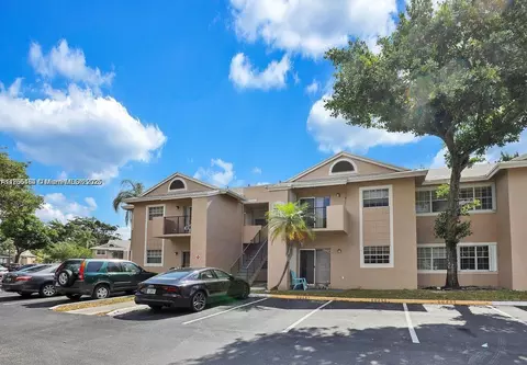 2361 NW 96th Ter #18A, Pembroke Pines, FL 33024
