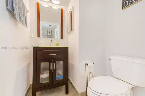 Bath - 21445 SW 85th Path, Cutler Bay, FL 33189 photo 1 of 3