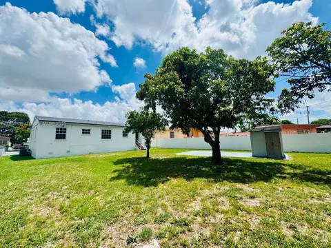 Exterior - 115 W 37th St, Hialeah, FL 33012 photo 5 of 5