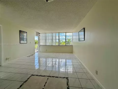2025 NE 164th St #418, North Miami Beach, FL 33162