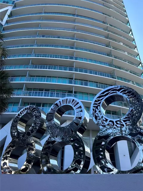 888 Biscayne Blvd #4106, Miami, FL 33132