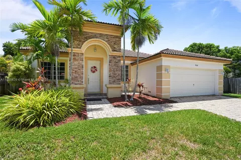 9506 SW 220th Ln, Cutler Bay, FL 33190