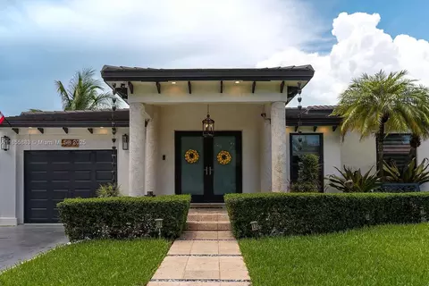 135 E 37th St, Hialeah, FL 33013 photo 1