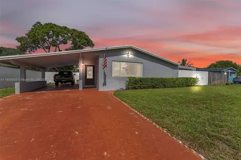 330 N 65th Ter, Hollywood, FL 33024