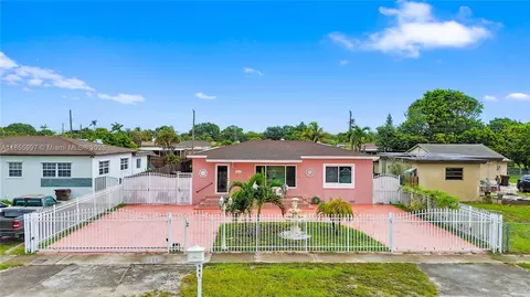 541 E 58th St, Hialeah, FL 33013