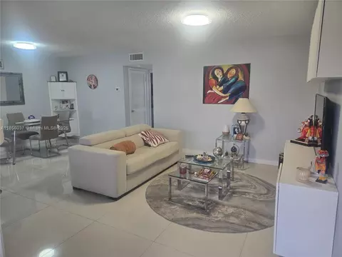 5300 Washington St #U403, Hollywood, FL 33021