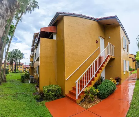 15650 SW 80th St #F-201, Miami, FL 33193