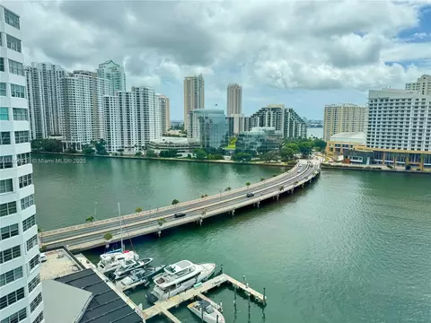 905 Brickell Bay Dr #1631, Miami, FL 33131