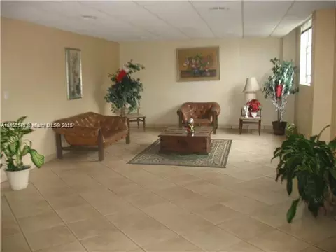 16465 NE 22nd Ave #205, North Miami Beach, FL 33160