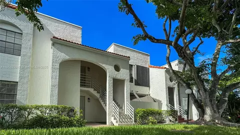 3570 Magellan Cir #222-2, Aventura, FL 33180
