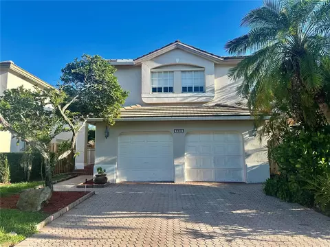 9942 NW 29th St, Doral, FL 33172