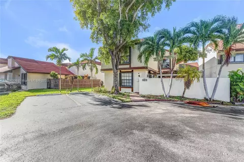 10077 NW 5th Ter #10077, Miami, FL 33172