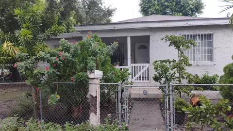 7312 NW 17th Ct, Miami, FL 33147