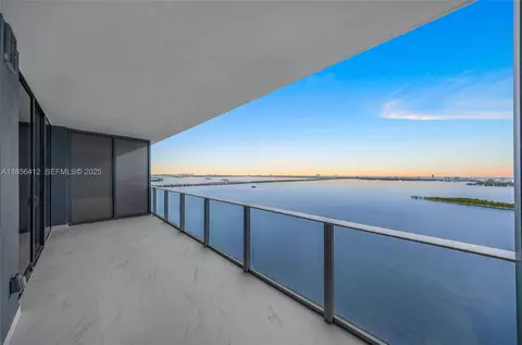 View/Area - 700 NE 24th St #2704, Miami, FL 33137 photo 3 of 13