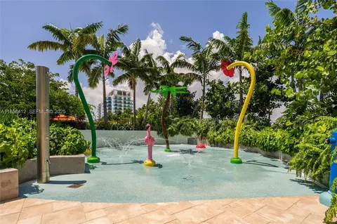 Exterior - 700 NE 24th St #2704, Miami, FL 33137 photo 10 of 14