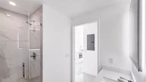 Bath - 700 NE 24th St #2704, Miami, FL 33137 photo 3 of 3