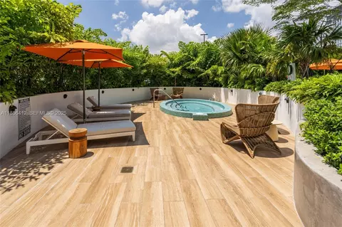 Exterior - 700 NE 24th St #2704, Miami, FL 33137 photo 9 of 14