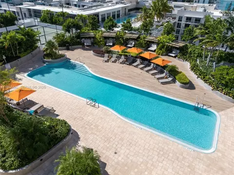 Exterior - 700 NE 24th St #2704, Miami, FL 33137 photo 6 of 14
