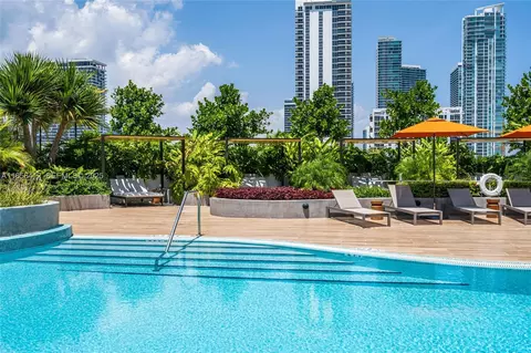 Exterior - 700 NE 24th St #2704, Miami, FL 33137 photo 8 of 14