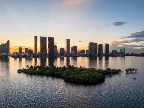 View/Area - 700 NE 24th St #2704, Miami, FL 33137 photo 9 of 13