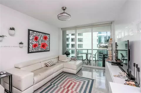 218 SE 14th St #1406, Miami, FL 33131