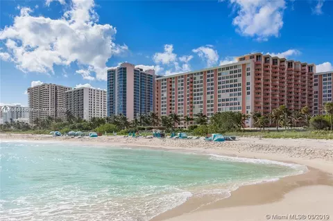 2899 Collins Ave #1420, Miami Beach, FL 33140