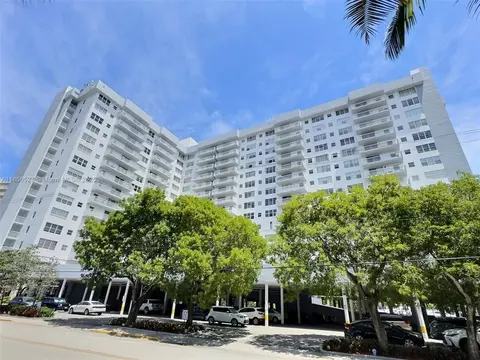 137 Golden Isles Dr #1109, Hallandale Beach, FL 33009