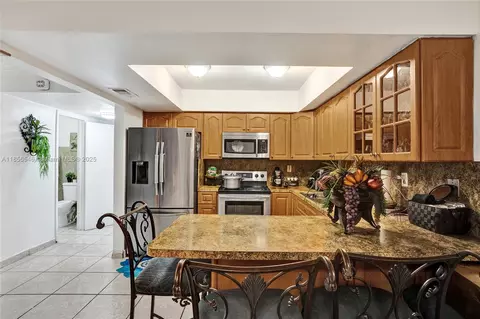 Kitchen - 6925 W 3rd Ave, Hialeah, FL 33014 photo 2 of 4
