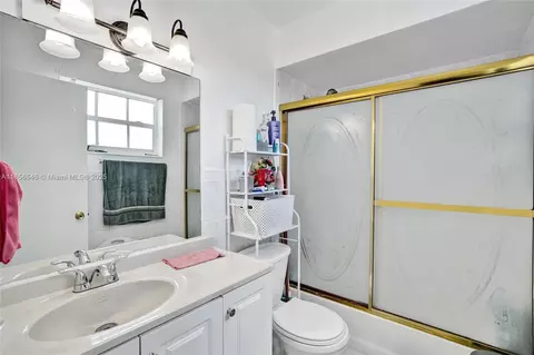 Bath - 6925 W 3rd Ave, Hialeah, FL 33014 photo 5 of 5