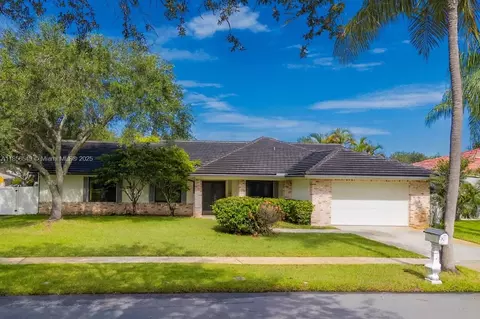 400 NW 202nd Way, Pembroke Pines, FL 33029