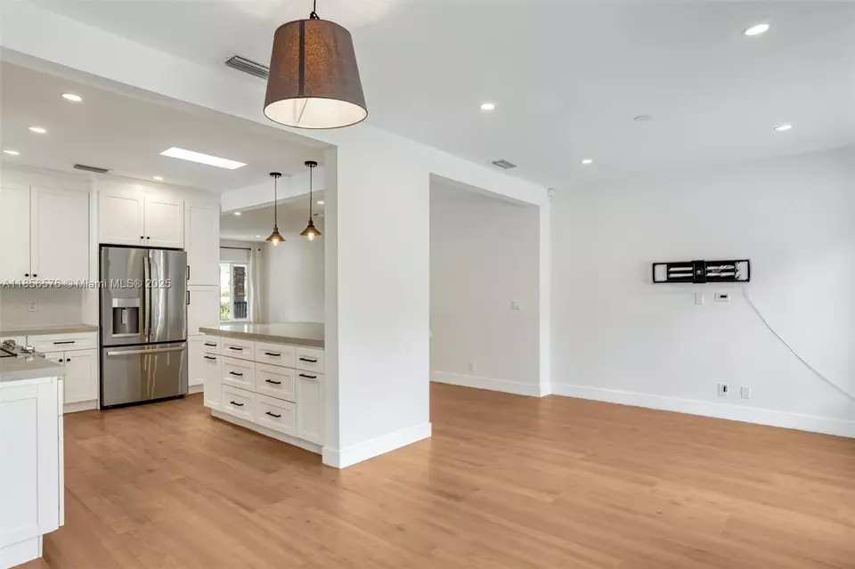 Living - 2350 SW 24th Ter, Miami, FL 33145 photo 6 of 6