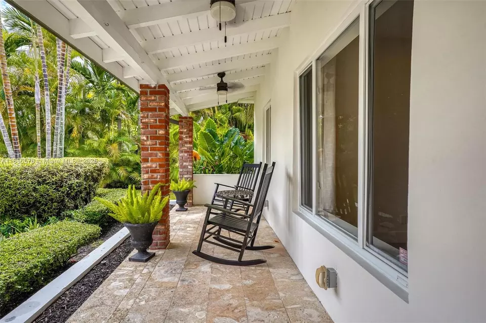 Exterior - 2350 SW 24th Ter, Miami, FL 33145 photo 7 of 16