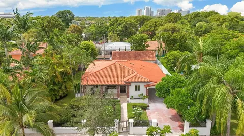 View/Area - 2350 SW 24th Ter, Miami, FL 33145 photo 1 of 8