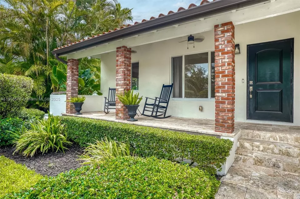 Exterior - 2350 SW 24th Ter, Miami, FL 33145 photo 3 of 16