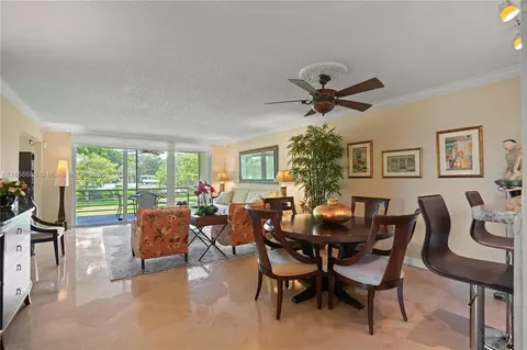 350 Oaks Ln #222, Pompano Beach, FL 33069