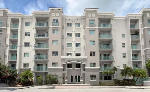 6001 SW 70th St #127, South Miami, FL 33143