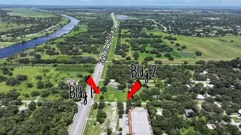 857 E Hickpochee Ave, La Belle, FL 33935
