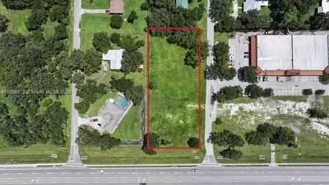 857 E Hickpochee Ave, La Belle, FL 33935 photo 2
