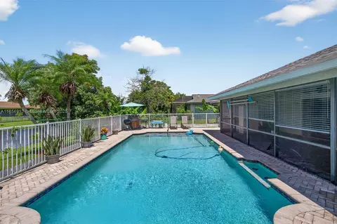 13582 Columbine Ave, Wellington, FL 33414