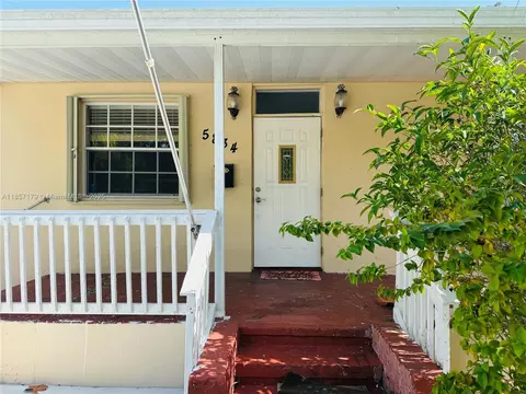 5834 SW 66th St, South Miami, FL 33143