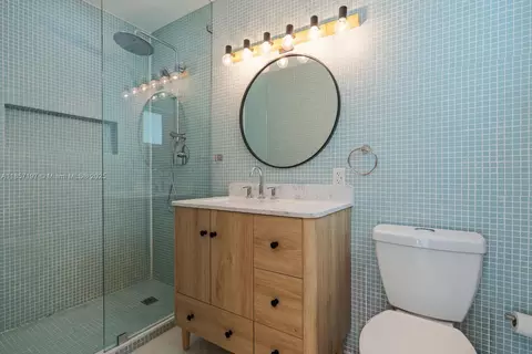 Bath - 6501 SW 65th St, South Miami, FL 33143 photo 1 of 2