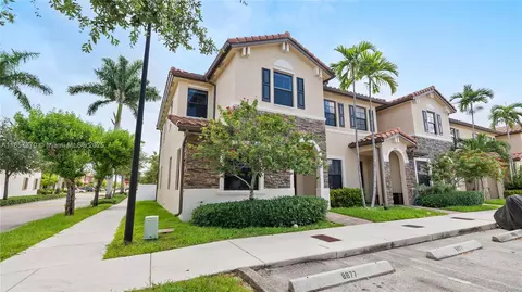 8877 W 35th Ave, Hialeah, FL 33018